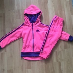 Adidas track suit size 3T
